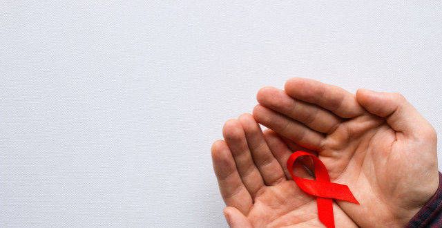 [双语]阿祖利在2021世界艾滋病日上的讲话